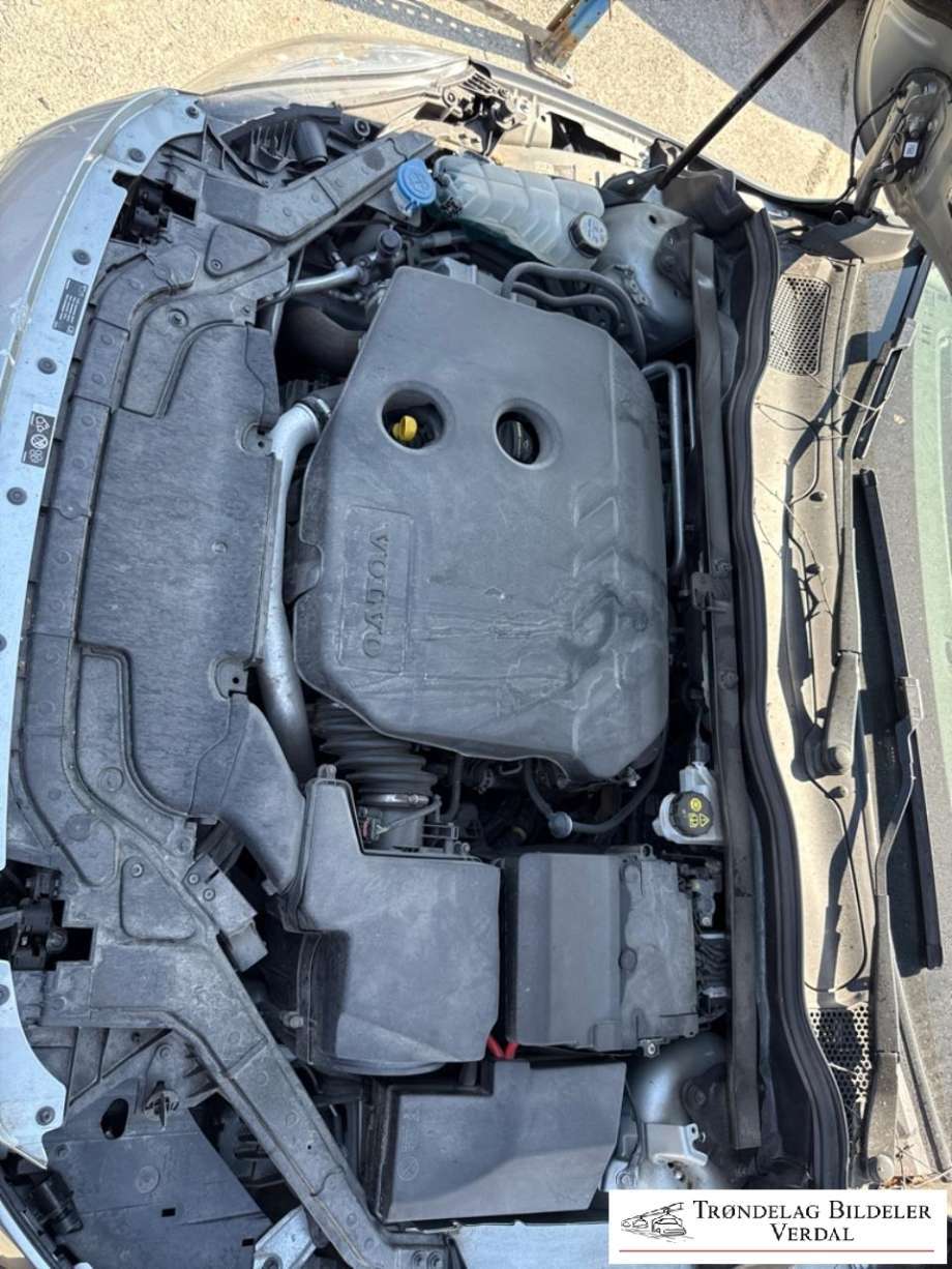 Volvo V40 2012-2019 , Motorkode: D4162T, Girkassekode: 