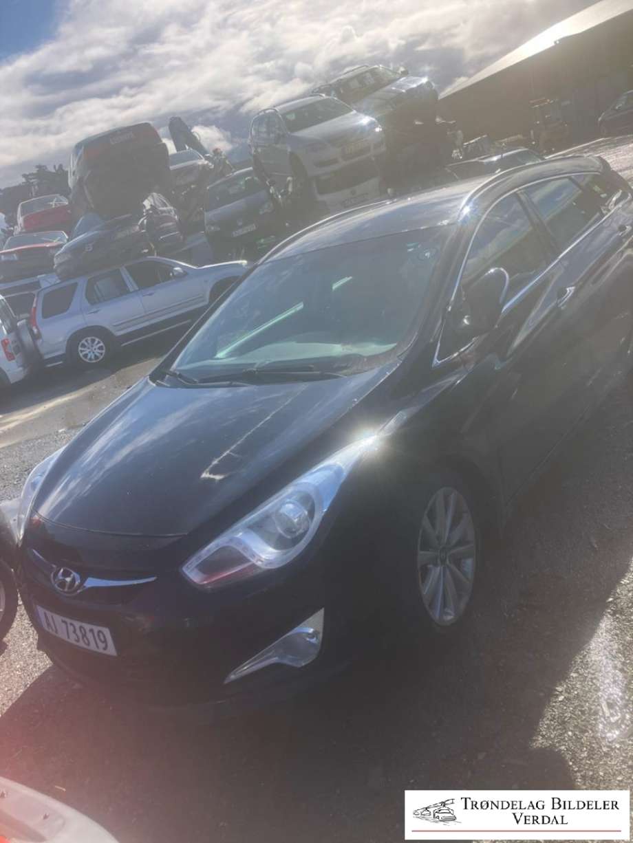 Hyundai i40 2012-2017 , Motorkode: D4FD, Girkassekode: