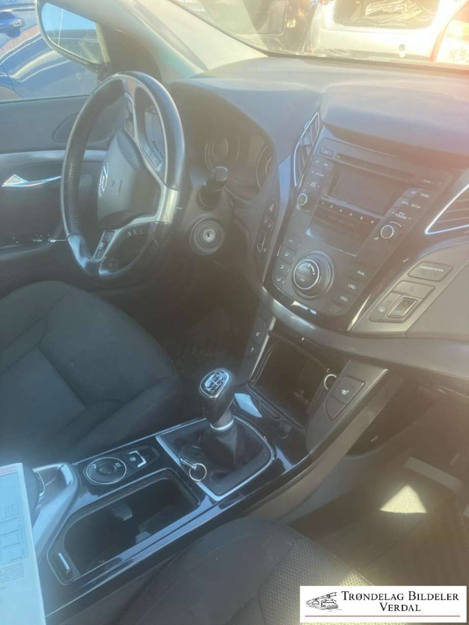 Hyundai i40 2012-2017 , Motorkode: D4FD, Girkassekode:
