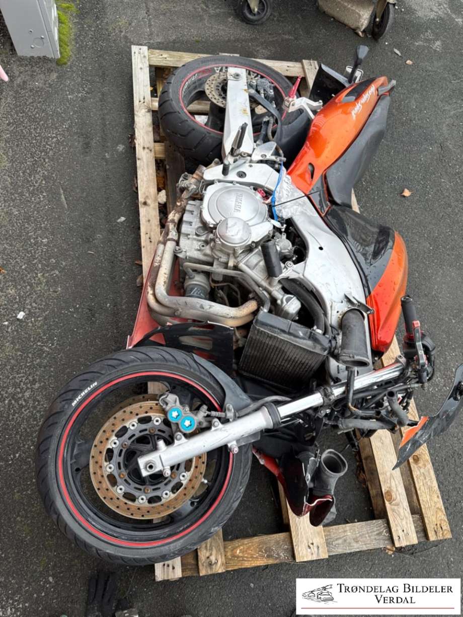 MC Yamaha YZF-R6, 1999-2002  delebil , Motorkode: 4TV