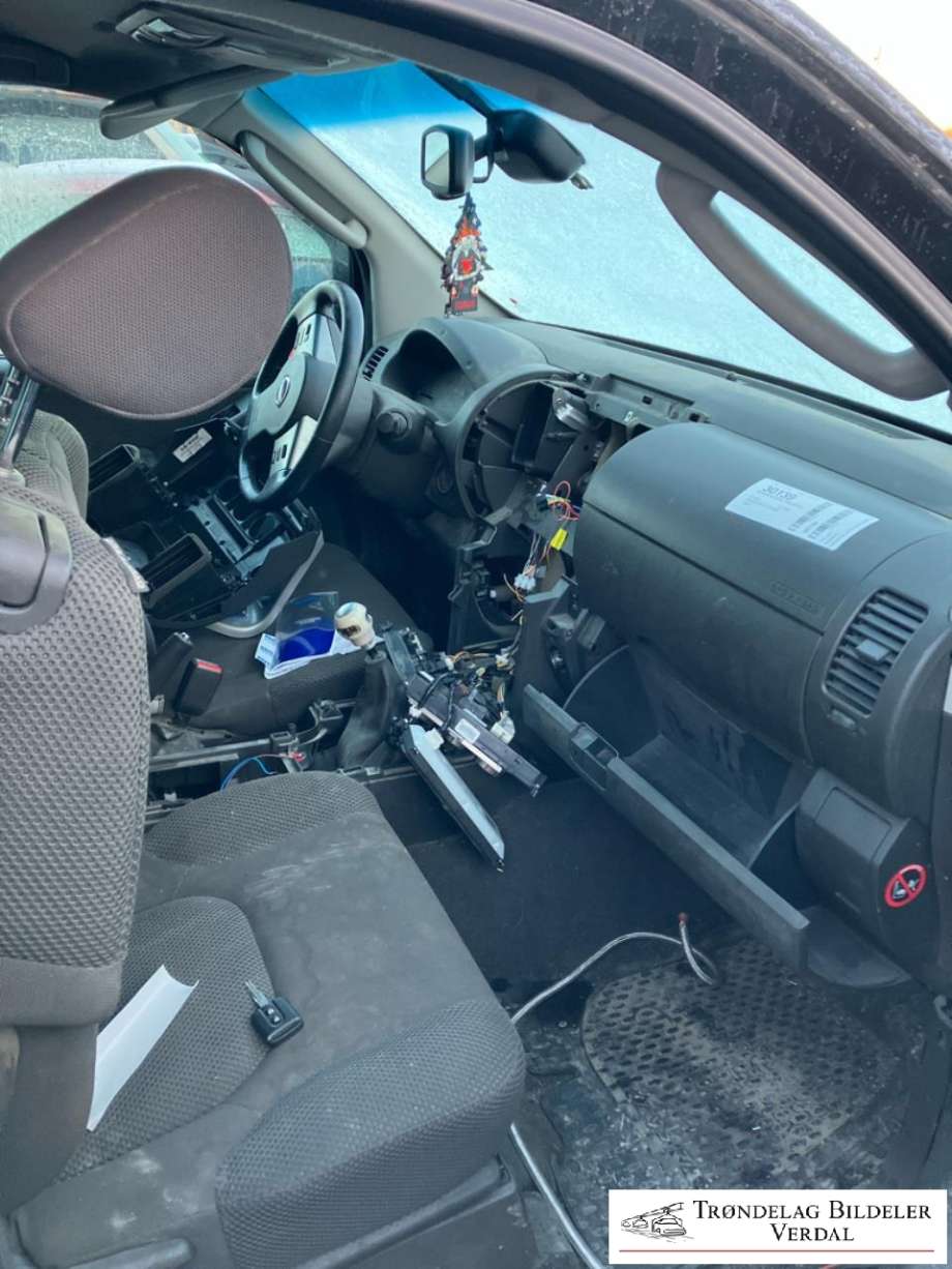 Nissan Navara 2005-2010 (Fase 1) (D40) (D40), Motorkode: YD25, Girkassekode: 