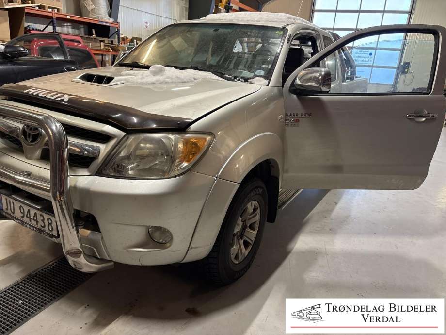 Toyota Hilux 2006-2011 , Motorkode: 2KDFTV, Girkassekode: 