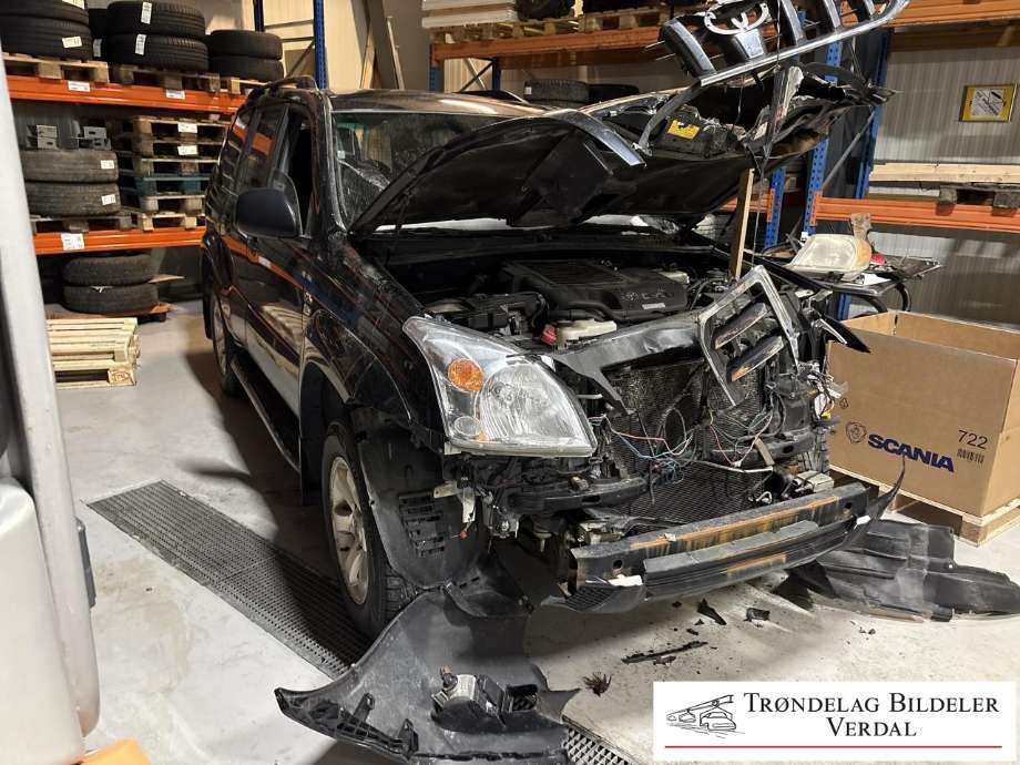 Toyota Land Cruiser 120, 2002-2009  delebil 