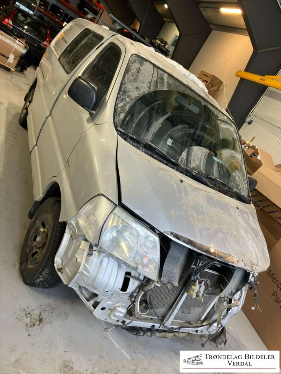 Toyota Hiace 2007-2012 (Fase 3) , Motorkode: 2KD-FTV, Girkassekode: 