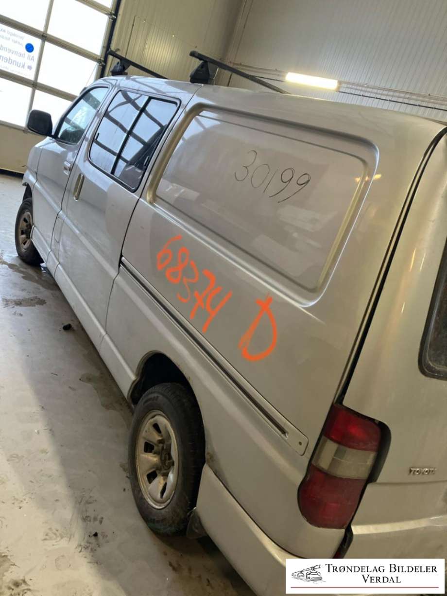 Toyota Hiace 2007-2012 (Fase 3) delebil , Motorkode: 2KD-FTV, Girkassekode: 