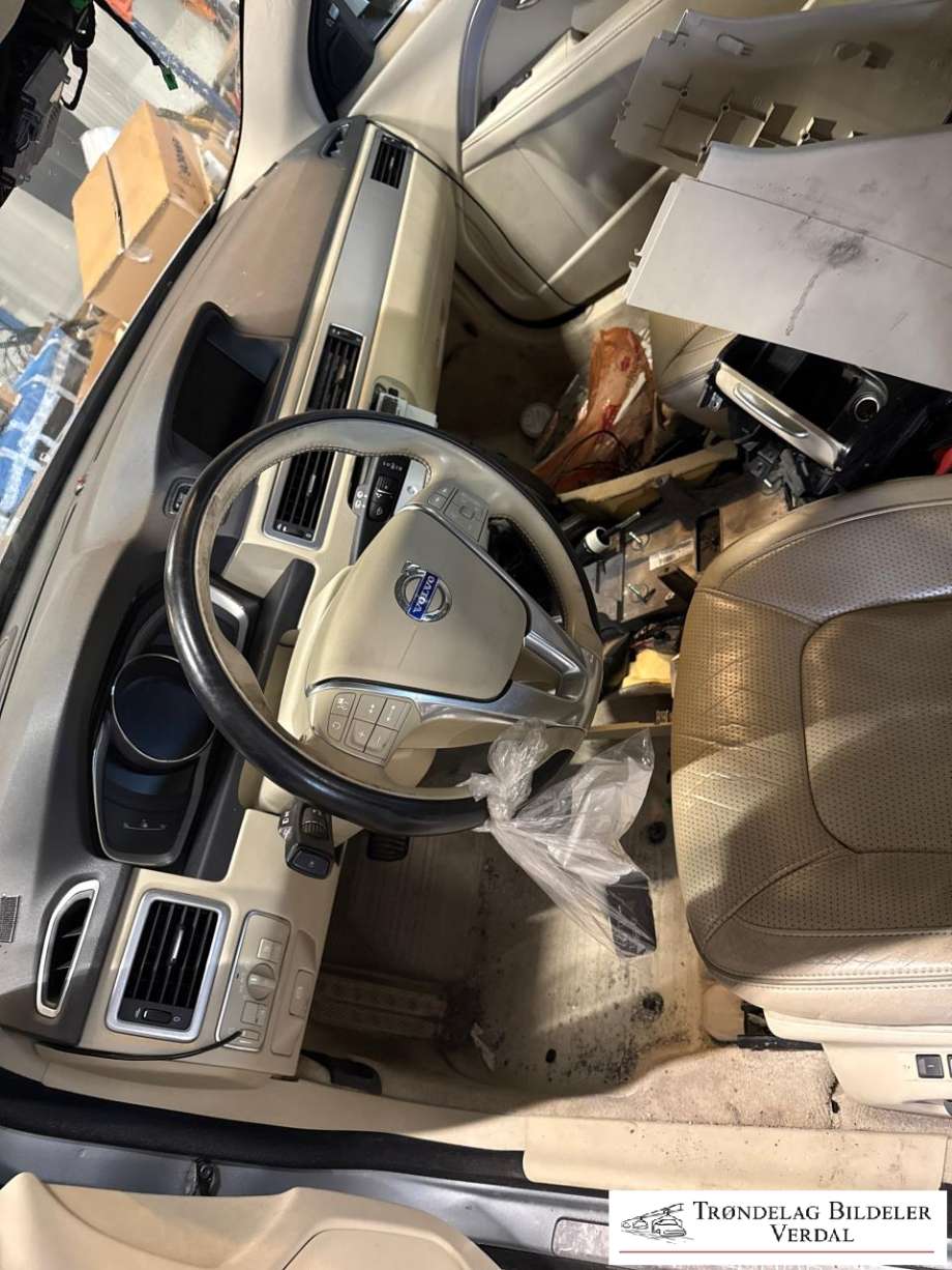 Volvo V70 2014-2016 (Type III, Fase 2) delebil , Motorkode: D4204T9, Girkassekode: 