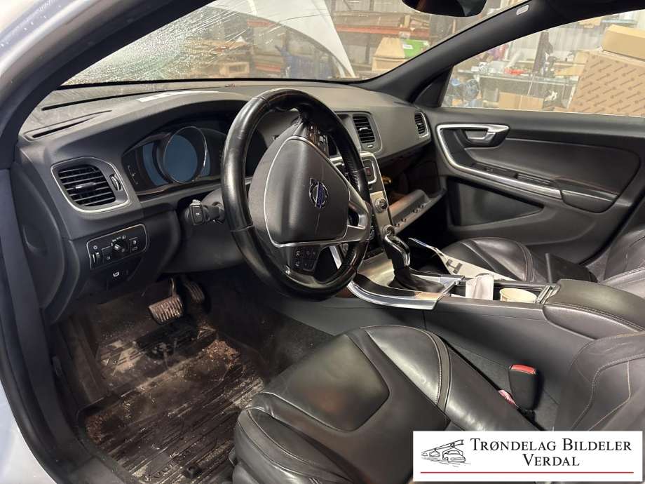 Volvo V60/V60 CC 2013-2018 (Type I, Fase 2) , Motorkode: D4162T, Girkassekode: