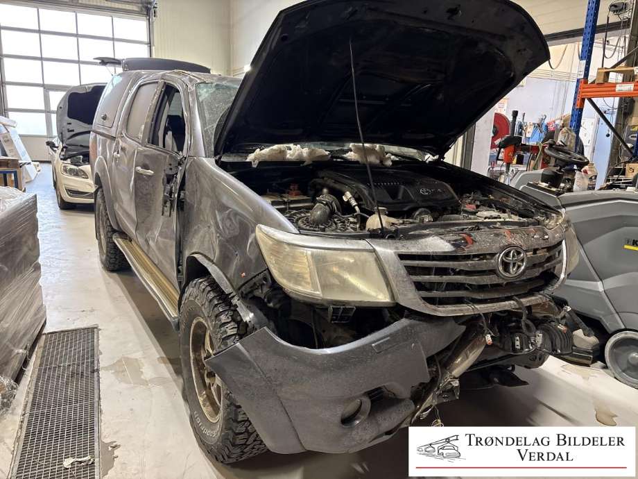 Toyota Hilux 2012-2016 , Motorkode: 5715927, Girkassekode: 
