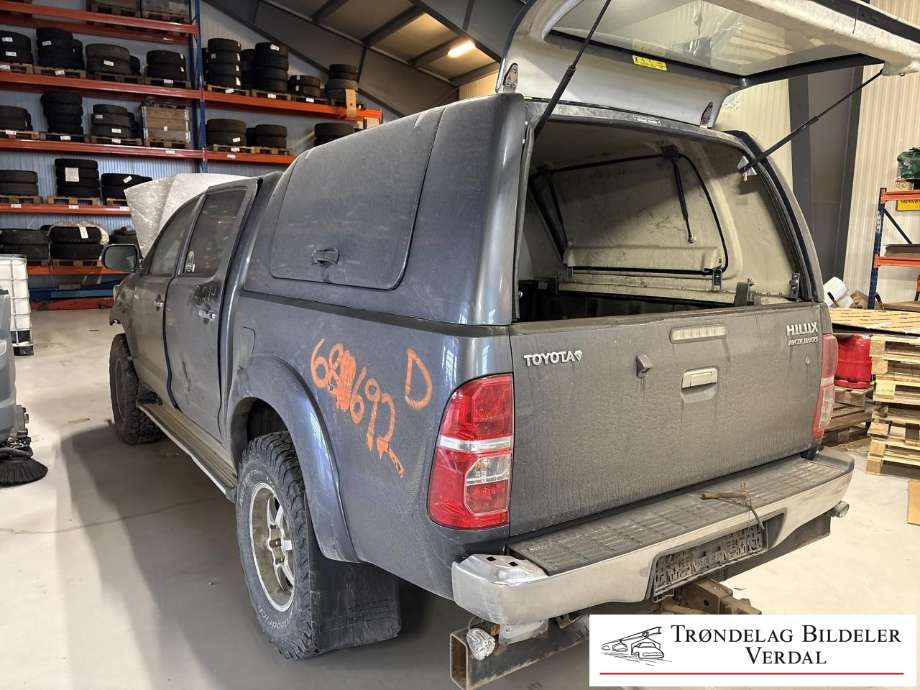 Toyota Hilux 2012-2016 , Motorkode: 5715927, Girkassekode: 