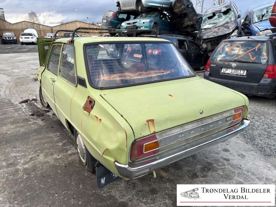 Mazda 1300 1970-1977 delebil , Motorkode: , Girkassekode: 