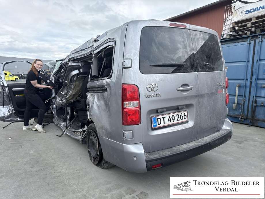 Toyota Proace 2016-->> (Type II) , Motorkode: AH01, Girkassekode: 