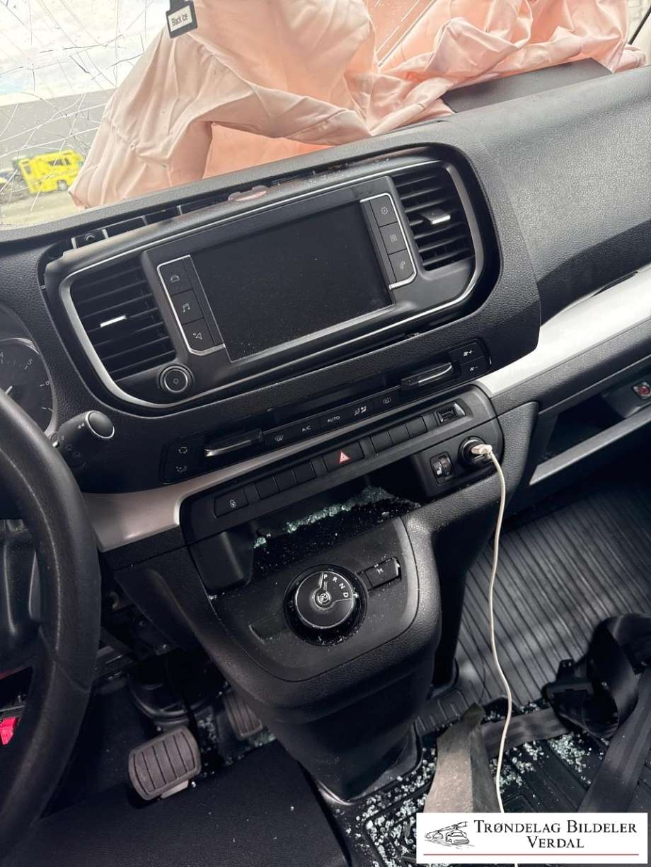 Toyota Proace 2016-->> (Type II) , Motorkode: AH01, Girkassekode: 