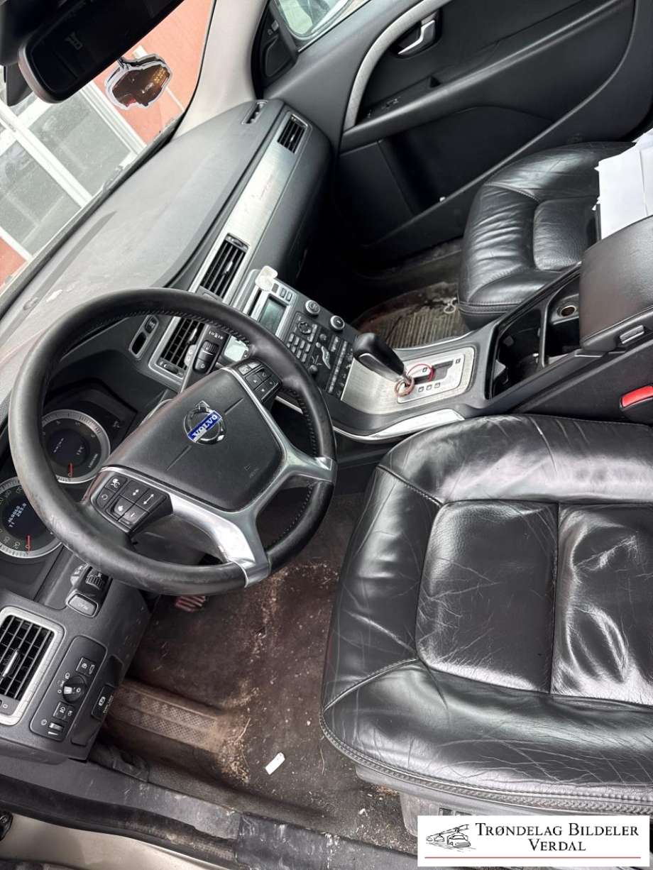 Volvo XC70 2008-2013 (Type II, Fase 1) delebil , Motorkode: D5244T16, Girkassekode: 