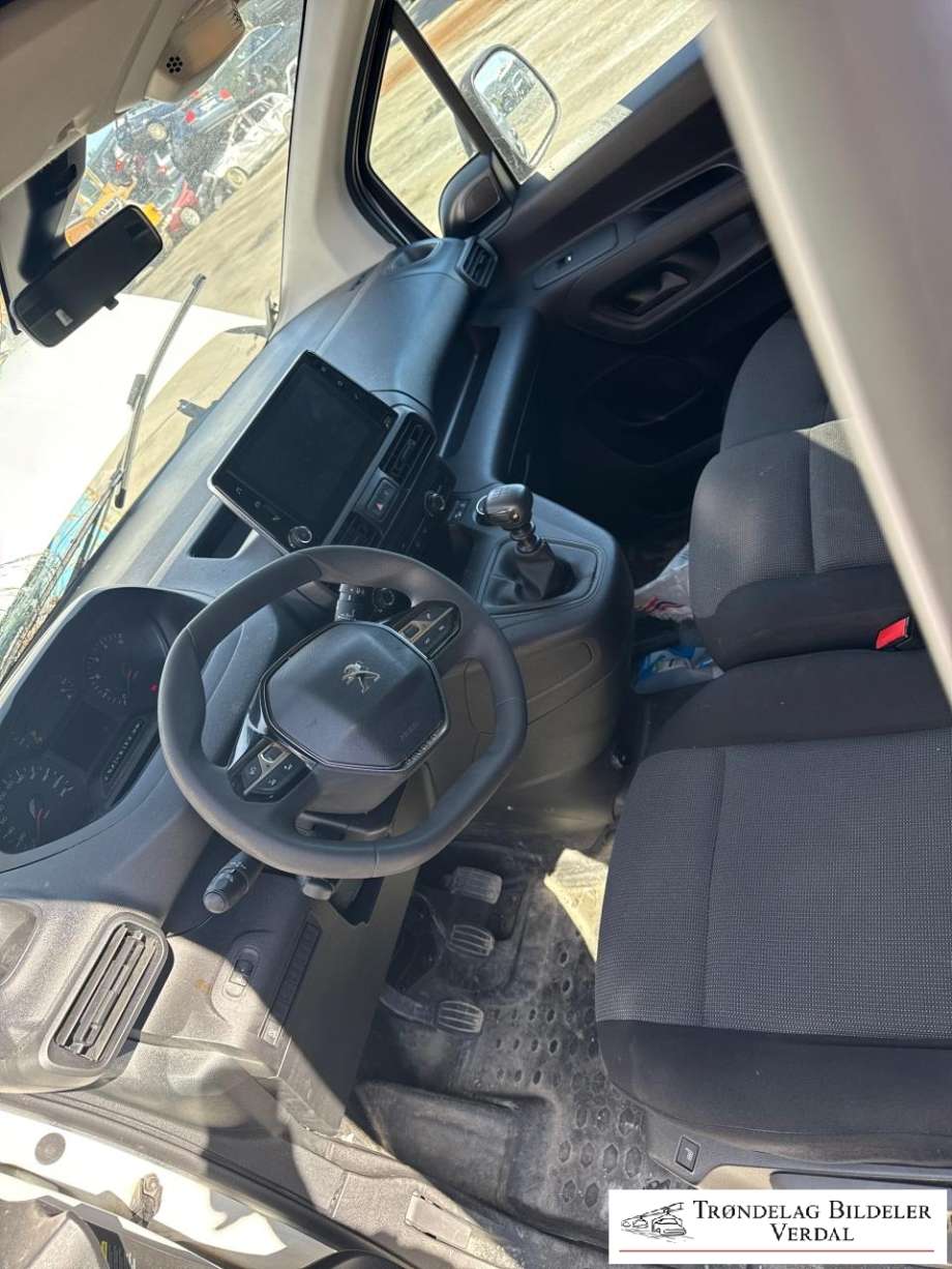 Peugeot Partner 2019-->> (Type III) , Motorkode: YH01, Girkassekode: 
