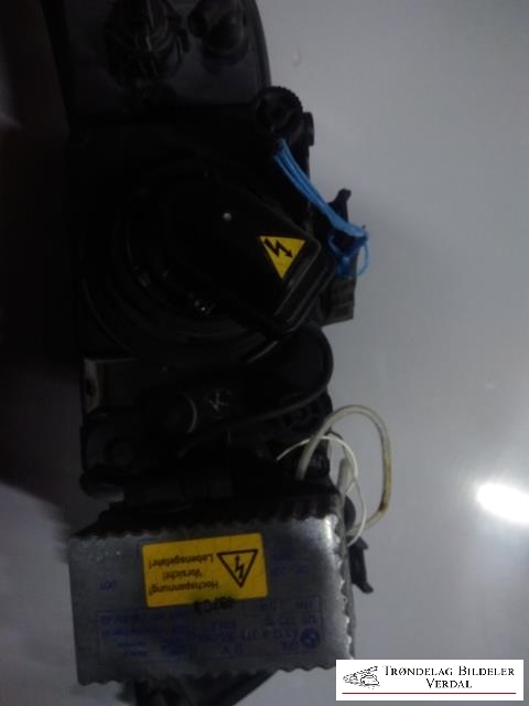 Frontlykt venstre xenon til BMW 5-Serie 1996-2003 (E39) (E39) (|060611)