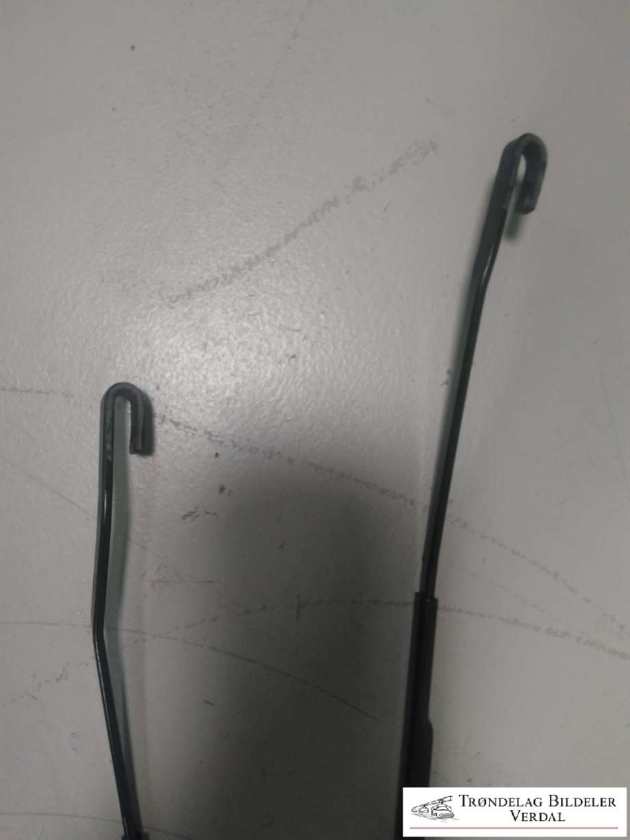 Viskerarmer frontrute til Toyota Avensis 2003-2008 (Type II) (|812302)