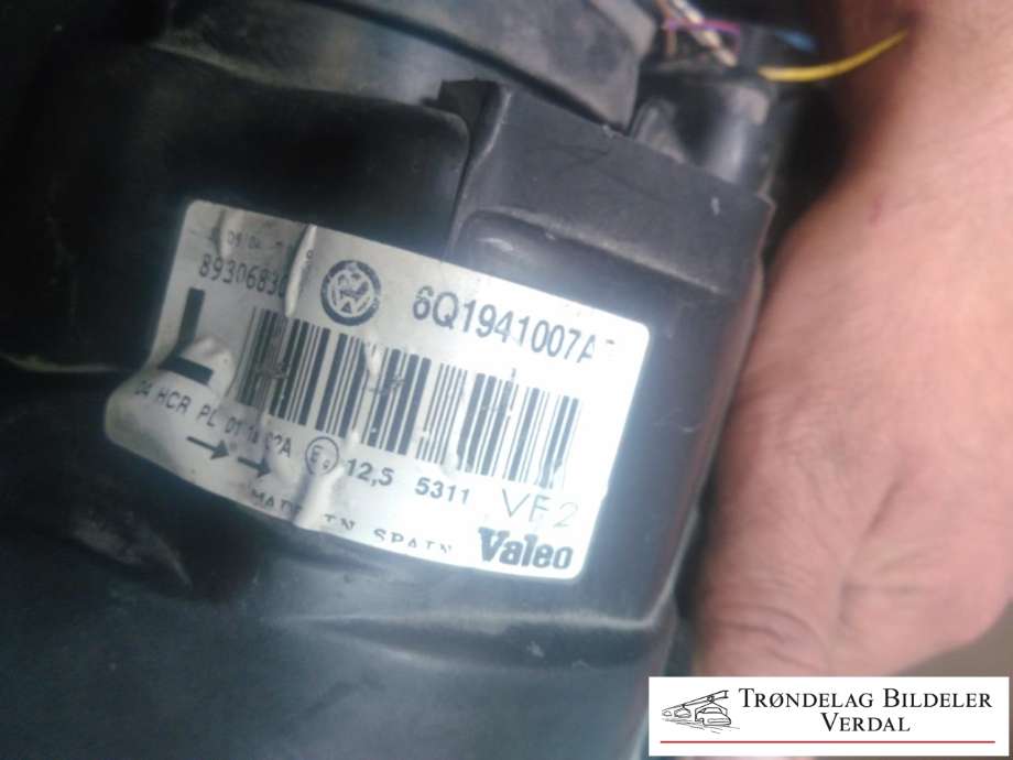 Frontlykt venstre halogen til VW Polo 2005-2009 (Type IV, Fase 2)  (|951101)