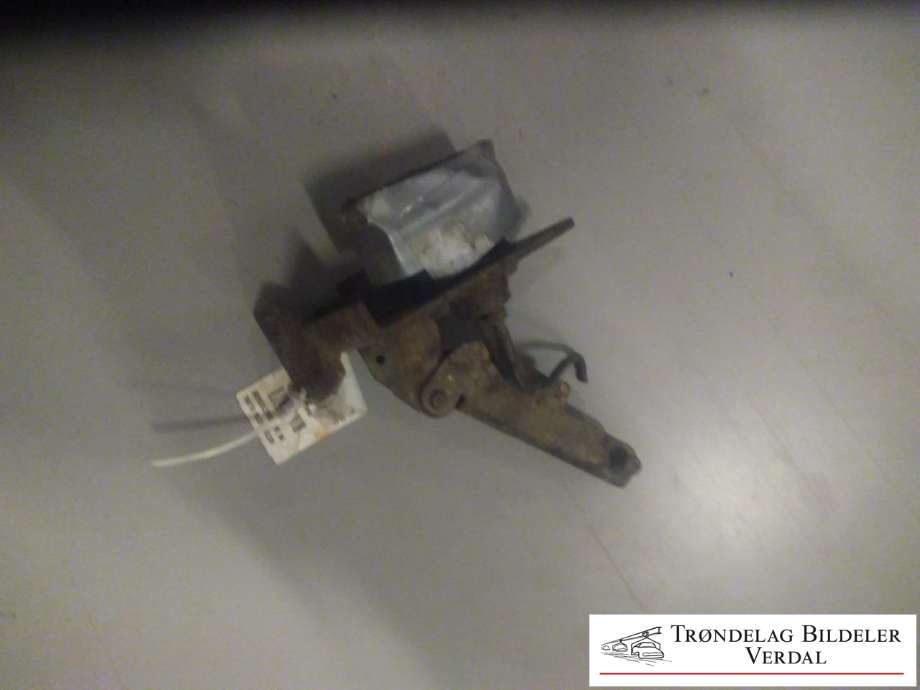 Bremsecaliper høyre bak til Traktor Massey-Ferguson 390 0-->>  (|690704)