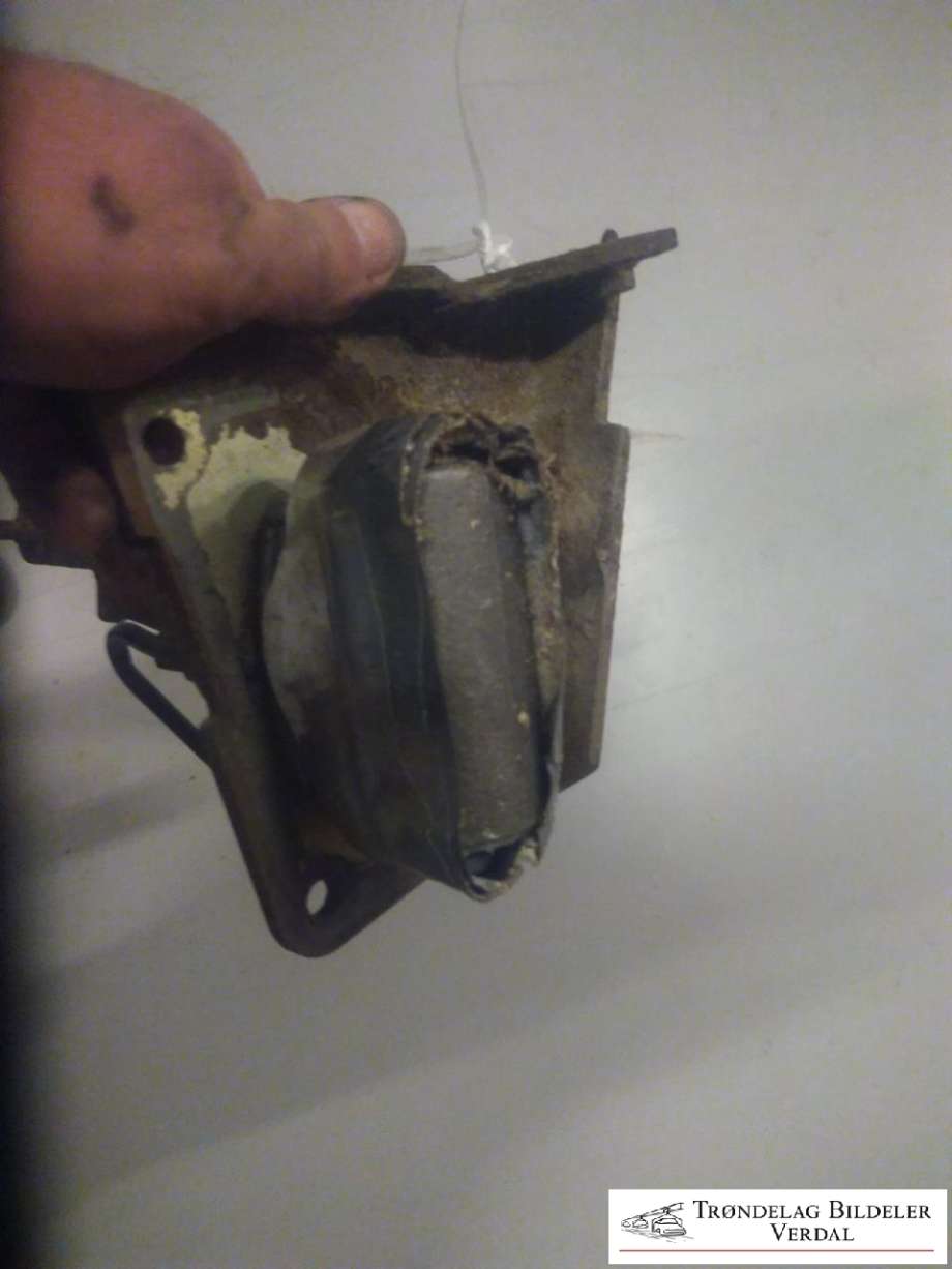 Bremsecaliper høyre bak til Traktor Massey-Ferguson 390 0-->>  (|690704)