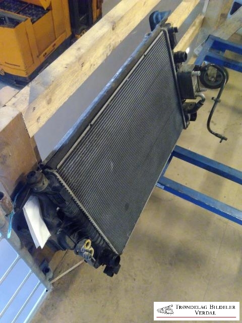 Radiator (automat gir) til Volvo XC70 2008-2013 (Type II, Fase 1)  (H0602004|6G91-7A095-AD|)