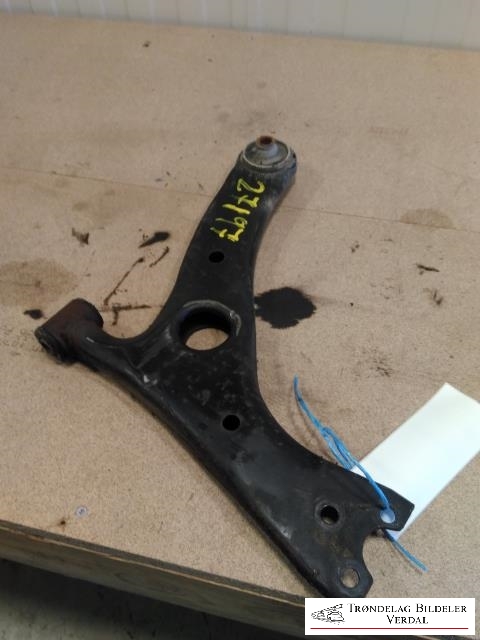 Bærebru venstre foran nedre til Toyota RAV4, 2000-2006 (Type II)