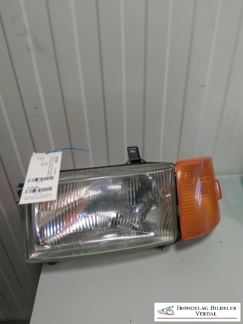 Frontlykt venstre halogen til VW Transporter / Caravelle 1990-2003 (T4) (T4) (|P/N:)