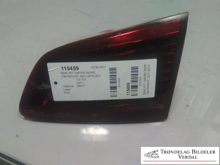 Baklykt høyre indre til VW Passat 2011-2015 (B7) (B7) (2SB01074702||P/N:)