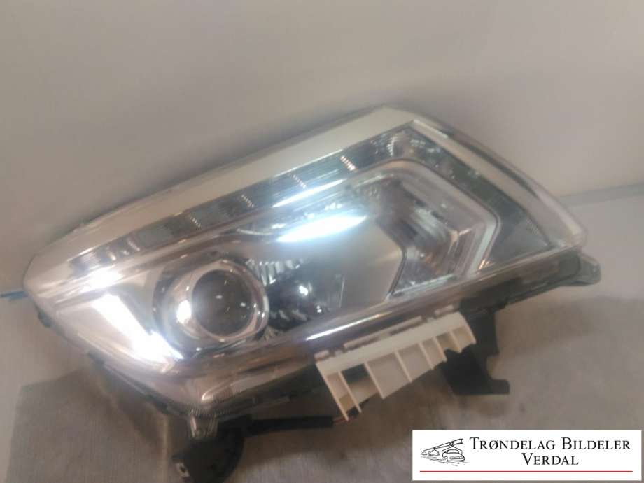 Frontlykt høyre xenon til Mitsubishi Outlander 2012-2015 (Type III, Fase 1) (8301C204||P/N)