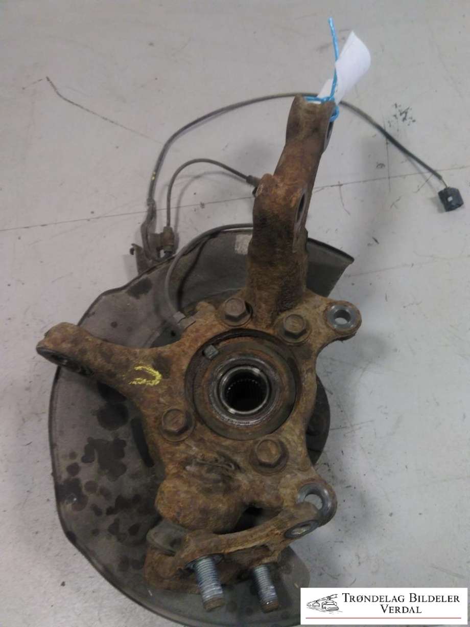 Hjulspindel venstre foran til Toyota RAV4 2009-2013 (Type III, Fase 2)  (|P/N:)