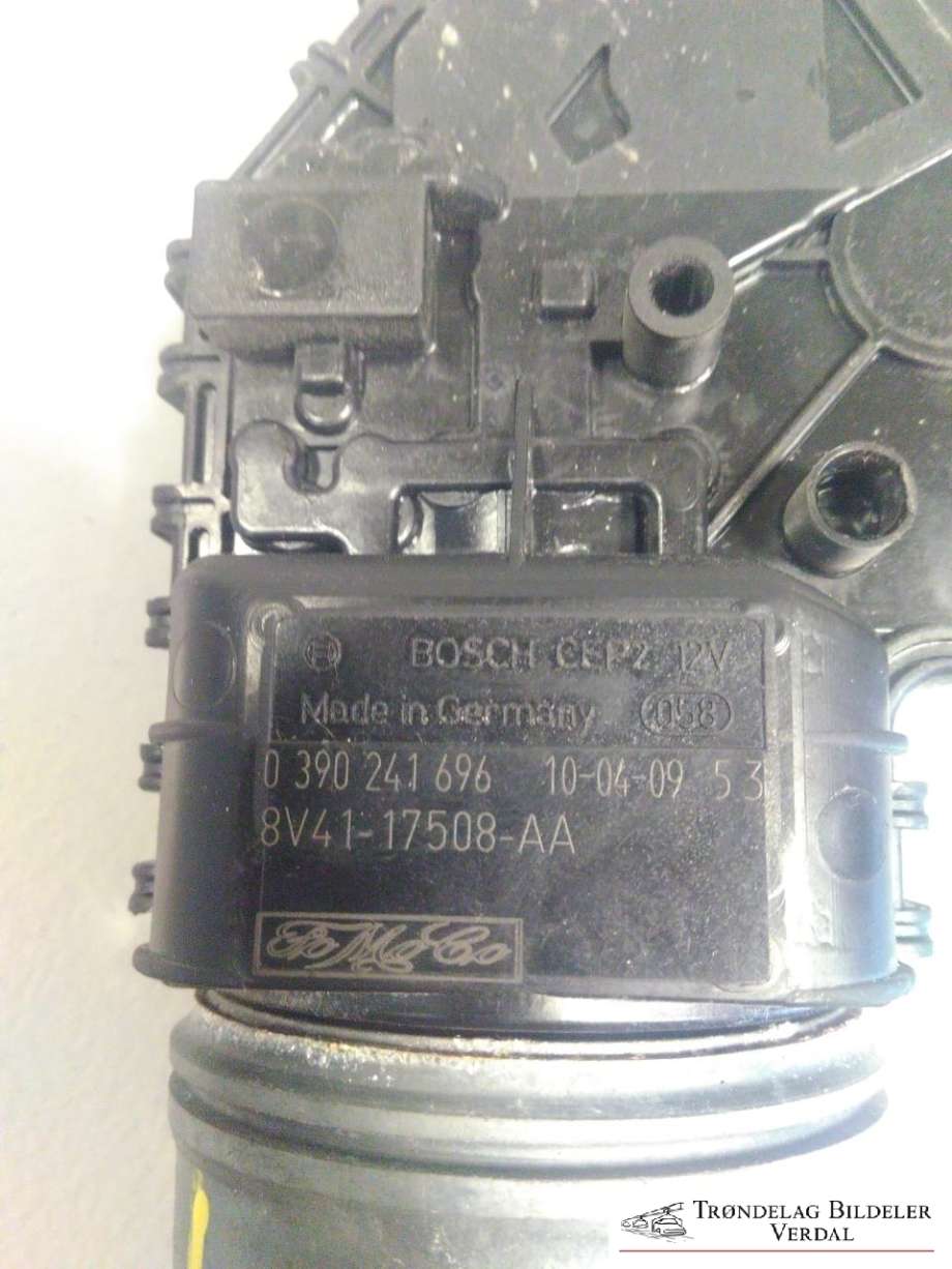 Viskermotor frontrute til Ford Kuga 2008-2012 (Type I)  (0 390 241 696|8V41-17508-AA|)