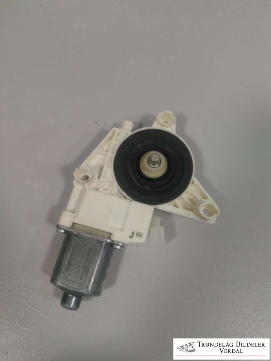 Ruteheis, kun motor, høyre bak til Mercedes E-Klasse 2009-2013 (Fase 1) (W212) (W212) (0 130 822 504|)
