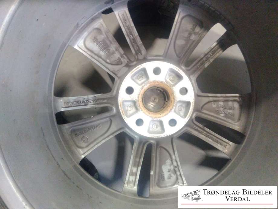 Felg aluminium til Škoda Superb 2015-->> (Type III) (3V0601025AE|8JX18H2ET44|)