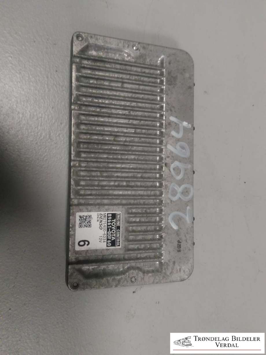 Styreenhet motor til Toyota Yaris 2012-2014 (Type III, Fase 1)  (896611-0DF60|275400-5234|)
