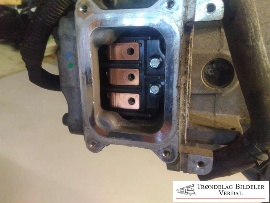 Motor hybrid bakaksel til Mitsubishi Outlander 2012-2015 (Type III, Fase 1)  (|F1E1A2B5Z)