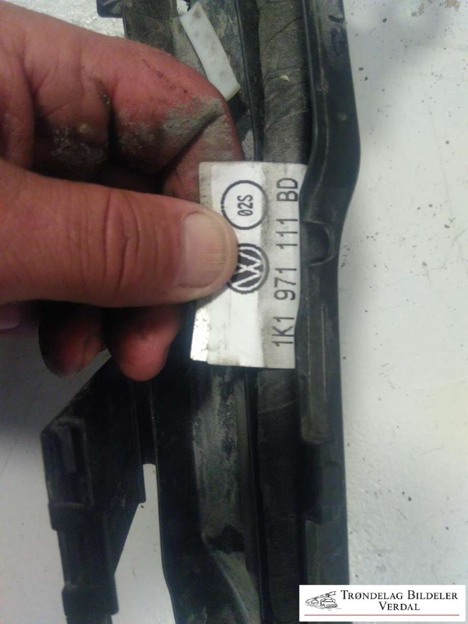 Tannstang elektrisk til VW Caddy 2015-2020 (Type III, Fase 3)  (1K1971111BD|)