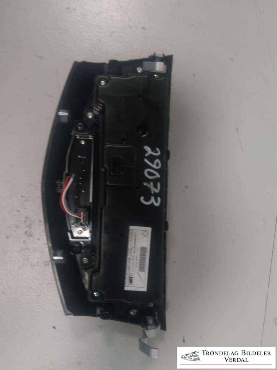 Varmeapparat betjening til Nissan Qashqai 2014-2021 (Type II)  (27500 4EA1A|)