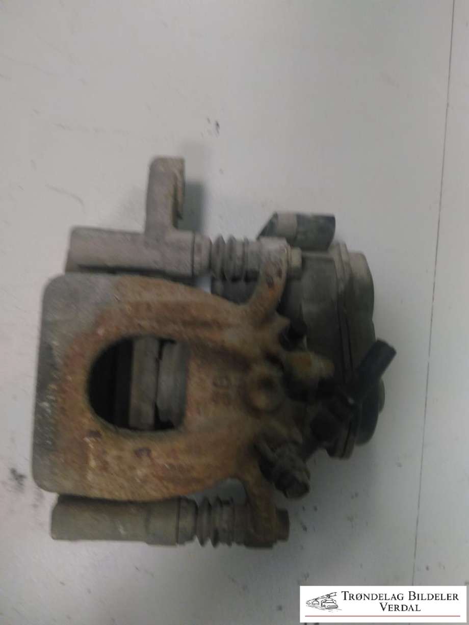 Bremsecaliper venstre bak, elektrisk til Nissan Qashqai 2014-2021 (Type II) (|P/N:)