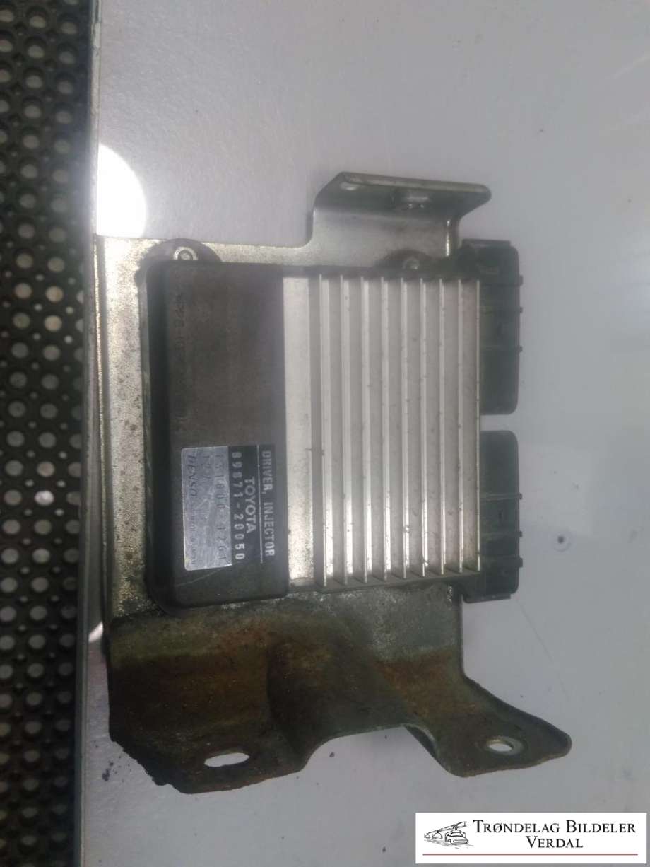 Styreenhet diverse til Toyota Land Cruiser 120 2002-2009 (8987120050|1310001261|)