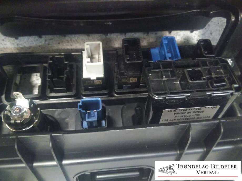 Bryter diverse til Mitsubishi Outlander 2015-->> (Type III, Fase 2) (8612A050|8610A204|8610A168)