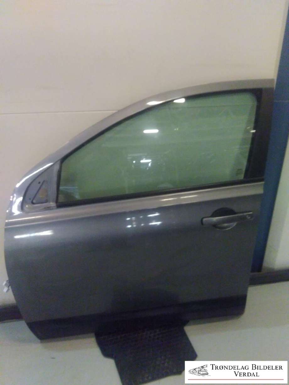 Dør venstre foran til Nissan Qashqai, 2010-2014 (Type I, Fase 2)  