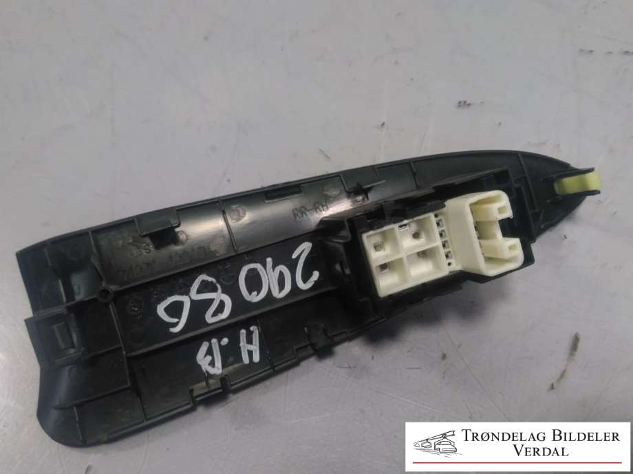 Bryter ruteheis til Toyota RAV4 2006-2009 (Type III, Fase 1)  (|P/N:)
