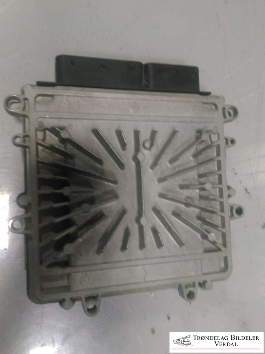 Styreenhet motor til Volvo V70 2007-2013 (Type III, Fase 1) (31336983|0281018414|)