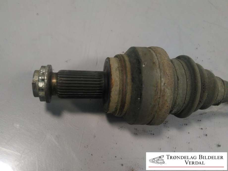 Drivaksel venstre bak, diesel/automat til BMW X3 2010-2017 (F25) (F25) (7614492AI01|)