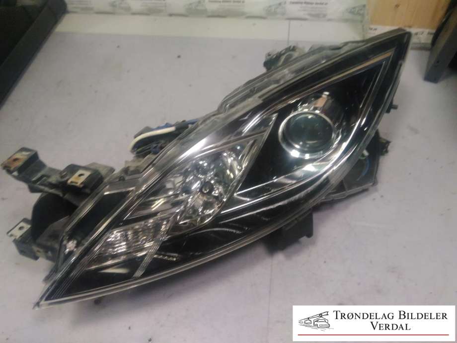 Frontlykt venstre xenon til Mazda 6, 2008-2010 (Type II, Fase 1)  