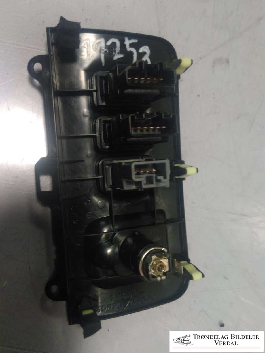 Bryter setevarme til Toyota Land Cruiser 120 2002-2009  (|P/N:)