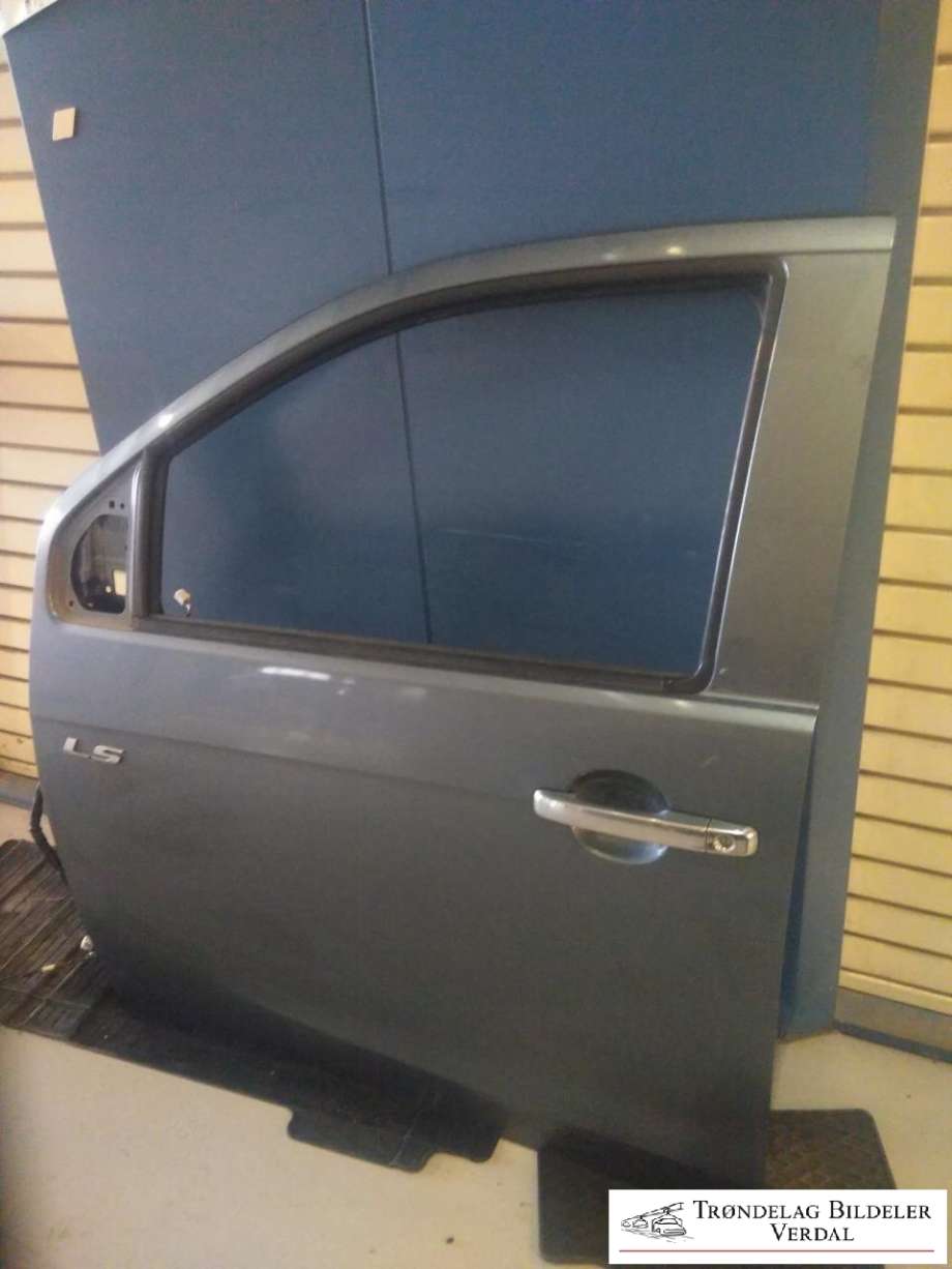 Dør venstre foran til Isuzu D-Max, 2012-2017 (Type II, Fase 1)  