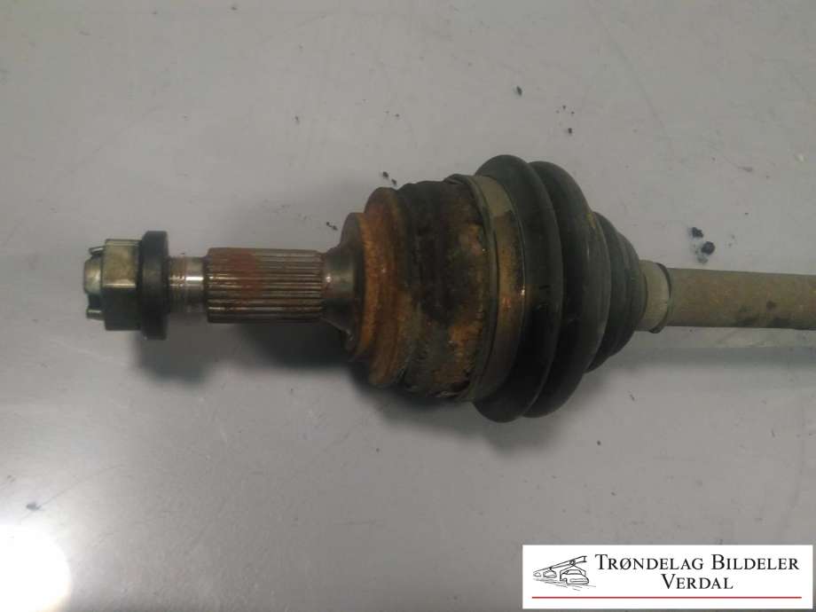 Drivaksel venstre foran, diesel/manuell til Peugeot 308 2013-2021 (Type II) (9809149380|1611621080|P/N:)