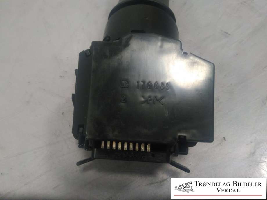 Bryter visker til Mitsubishi Outlander 2012-2015 (Type III, Fase 1)  (17G688|)