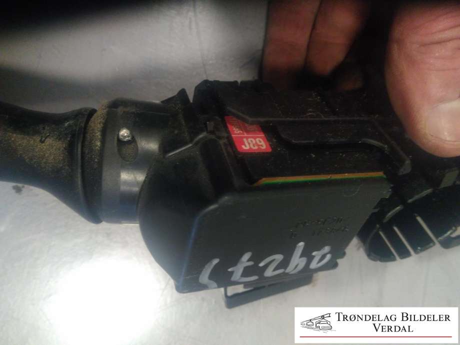 Bryter combi til Toyota Hilux 2006-2011  (0K06117F555|5216117F529|)