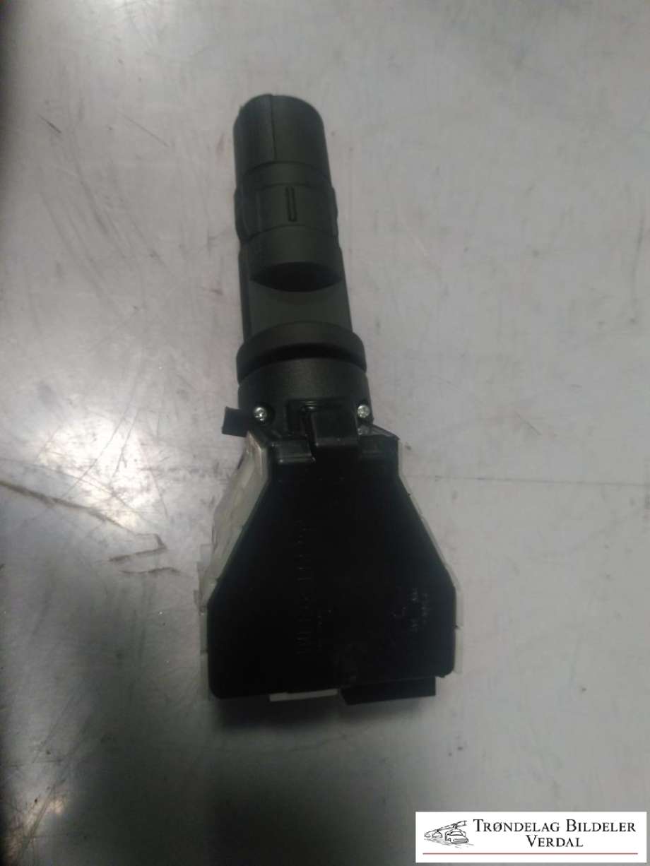 Bryter blink til Nissan Qashqai 2010-2014 (Type I, Fase 2) (1928SN|NILES 14425|)